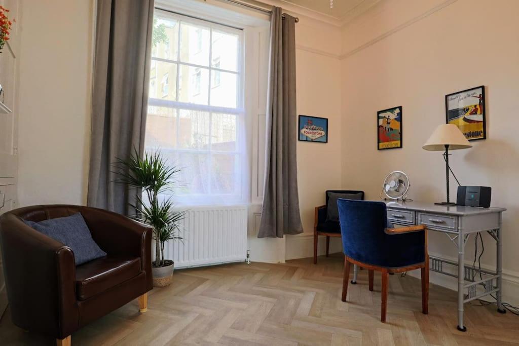 4 Bed Home 3 Mins From Harbour + Sandy Beach Folkestone Ngoại thất bức ảnh
