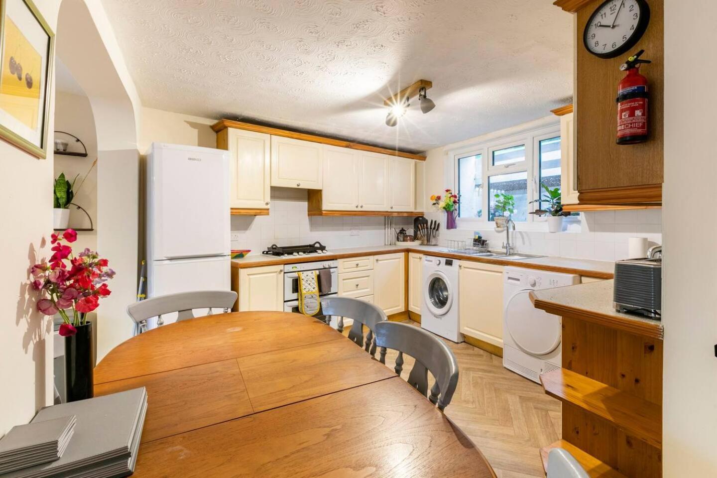 4 Bed Home 3 Mins From Harbour + Sandy Beach Folkestone Ngoại thất bức ảnh