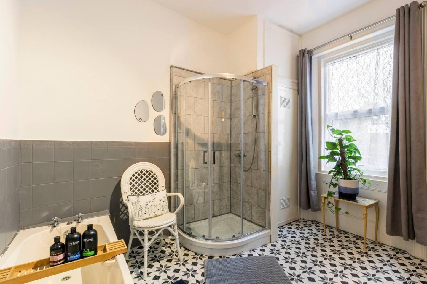 4 Bed Home 3 Mins From Harbour + Sandy Beach Folkestone Ngoại thất bức ảnh