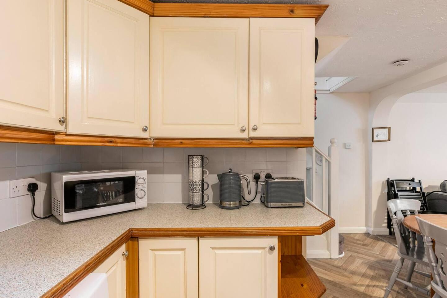 4 Bed Home 3 Mins From Harbour + Sandy Beach Folkestone Ngoại thất bức ảnh