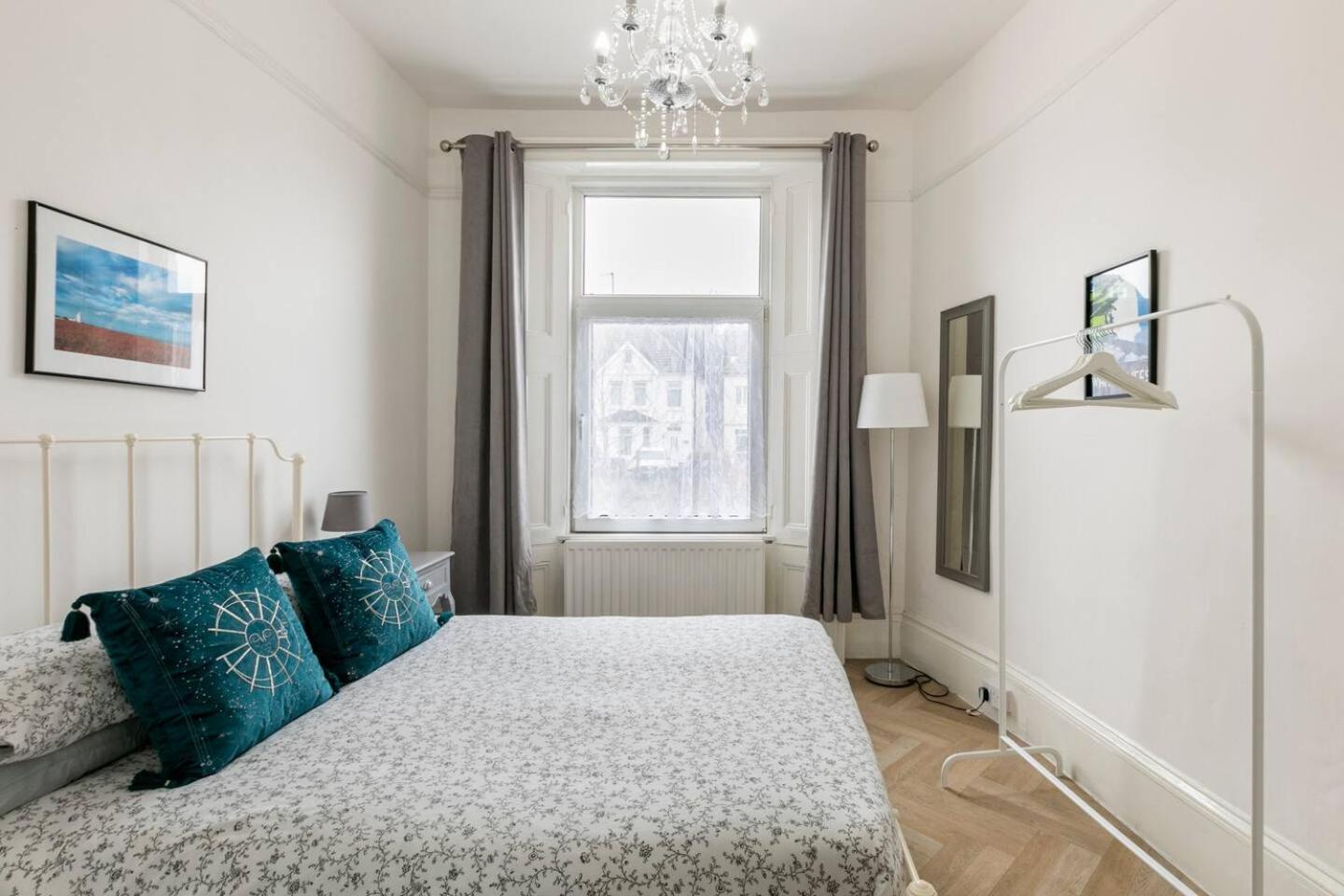 4 Bed Home 3 Mins From Harbour + Sandy Beach Folkestone Ngoại thất bức ảnh